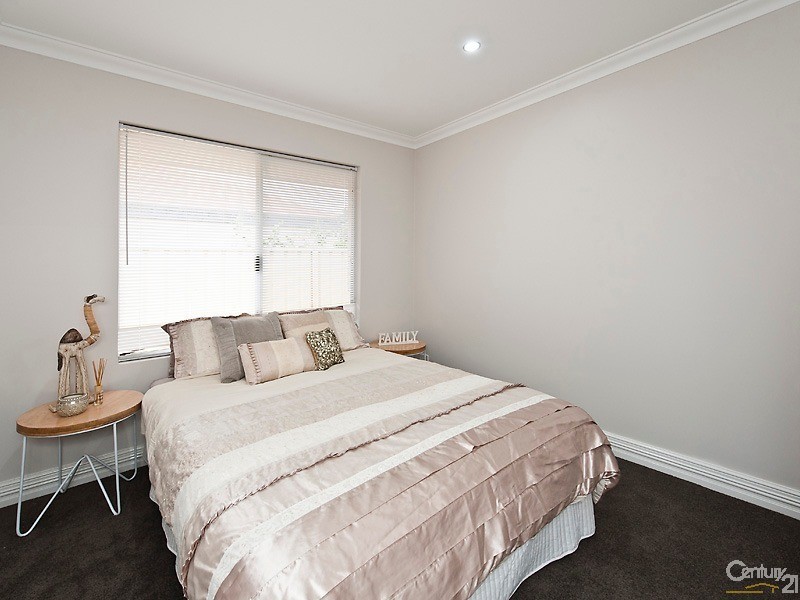 76 Caspian Drive, Wannanup WA 6210