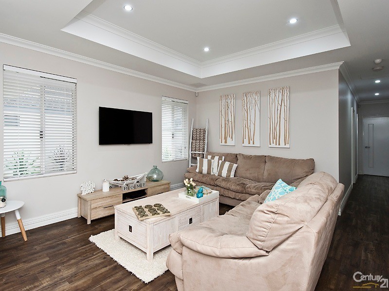 76 Caspian Drive, Wannanup WA 6210