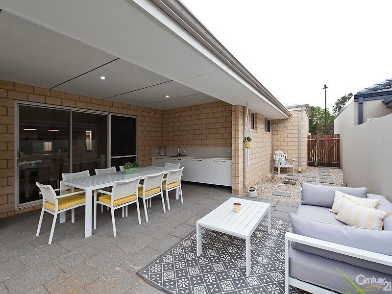 76 Caspian Drive, Wannanup WA 6210