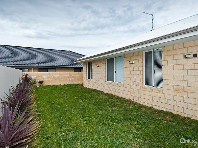 76 Caspian Drive, Wannanup WA 6210