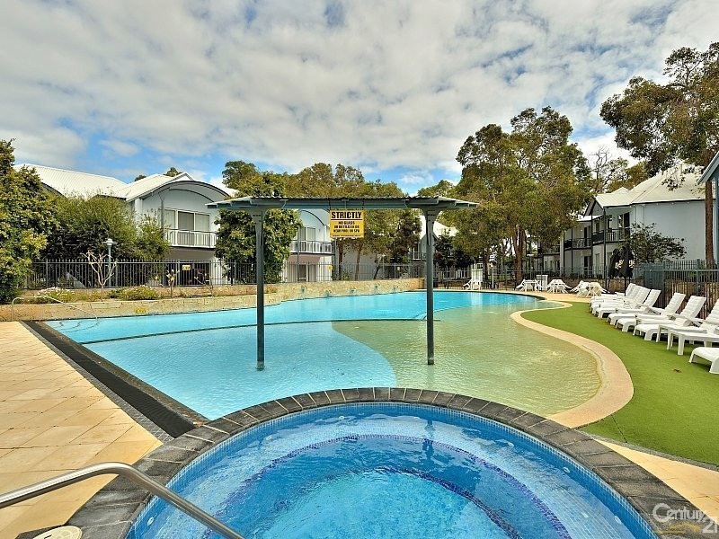 2/40 Marina Quay Drive, Erskine WA 6210