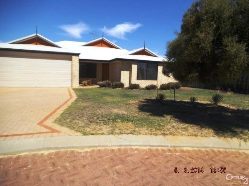 15 Whitegum Pass, Halls Head WA 6210