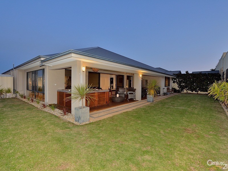 6 Twilight Ridge, Secret Harbour WA 6173