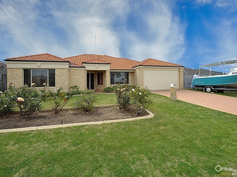 6 Hideaway Cove, Halls Head WA 6210