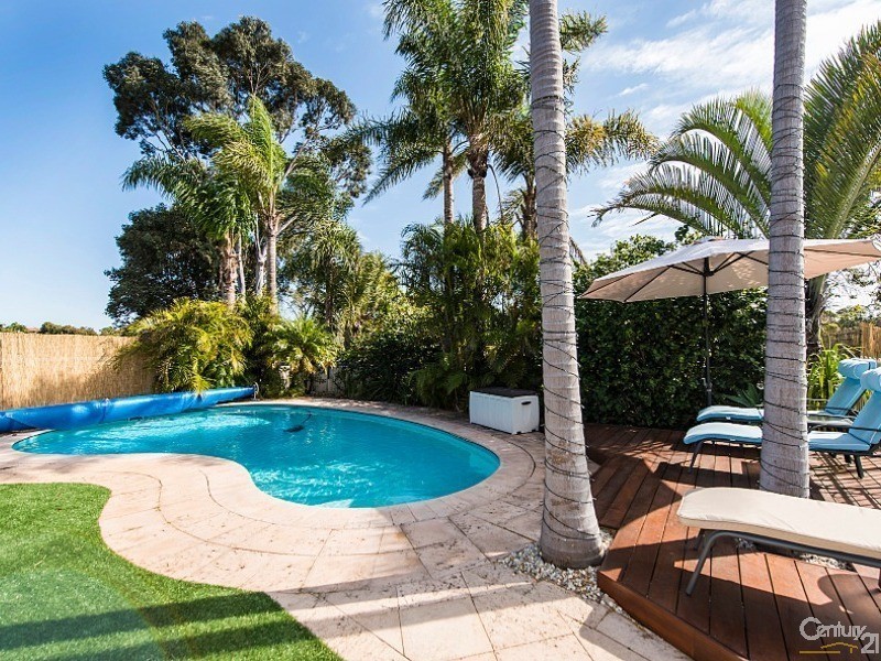 31 Carina Circle, Halls Head WA 6210