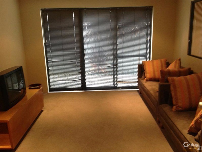 14 Trade Winds Retreat, Dudley Park WA 6210