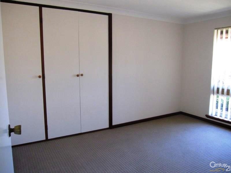 38 Goomarl Street, Dudley Park WA 6210