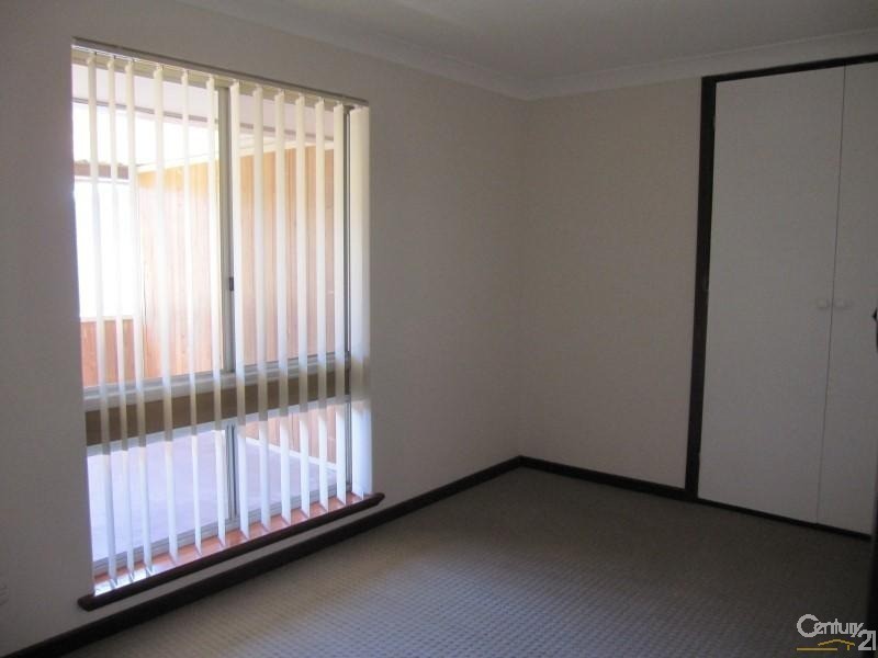 38 Goomarl Street, Dudley Park WA 6210