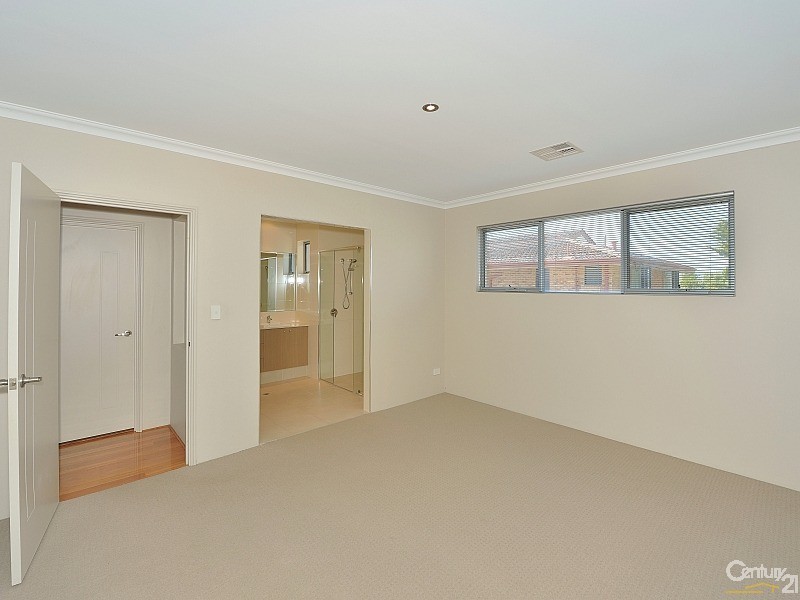 4/100 Ormsby Tce, Mandurah WA 6210