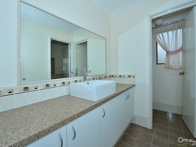 12 Eglinton Terrace, Dudley Park WA 6210