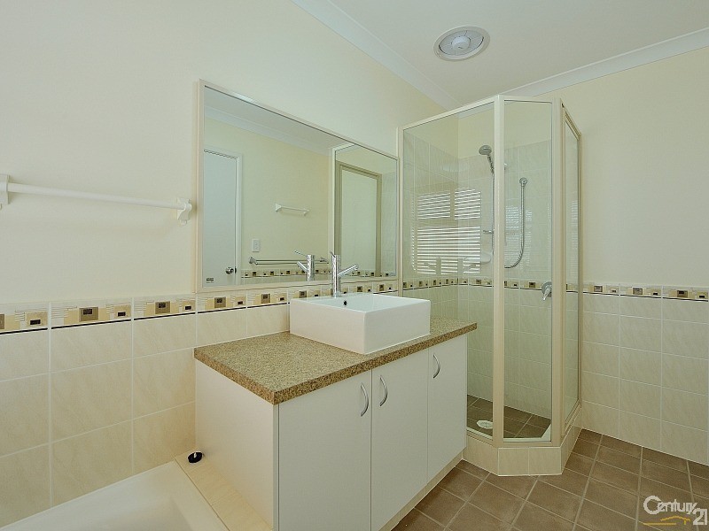 12 Eglinton Terrace, Dudley Park WA 6210