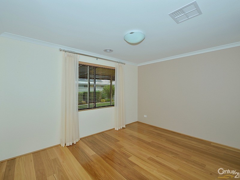 12 Eglinton Terrace, Dudley Park WA 6210