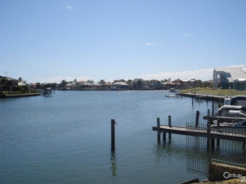 61 Waterside Drive, Dudley Park WA 6210
