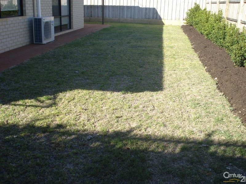 30 Senecio Way, Halls Head WA 6210