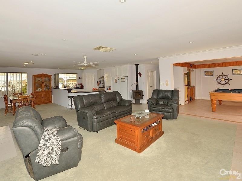 73 Allambi Way, South Yunderup WA 6208