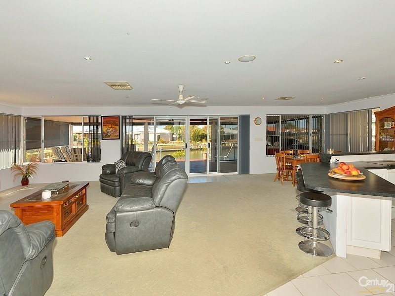 73 Allambi Way, South Yunderup WA 6208