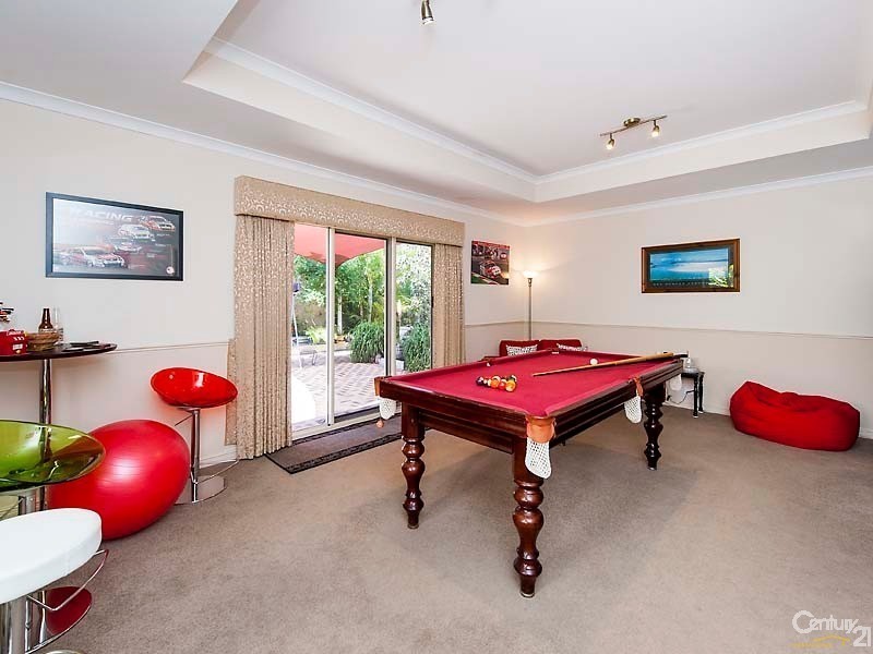 169 Peelwood Parade, Halls Head WA 6210