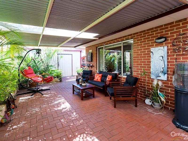 169 Peelwood Parade, Halls Head WA 6210