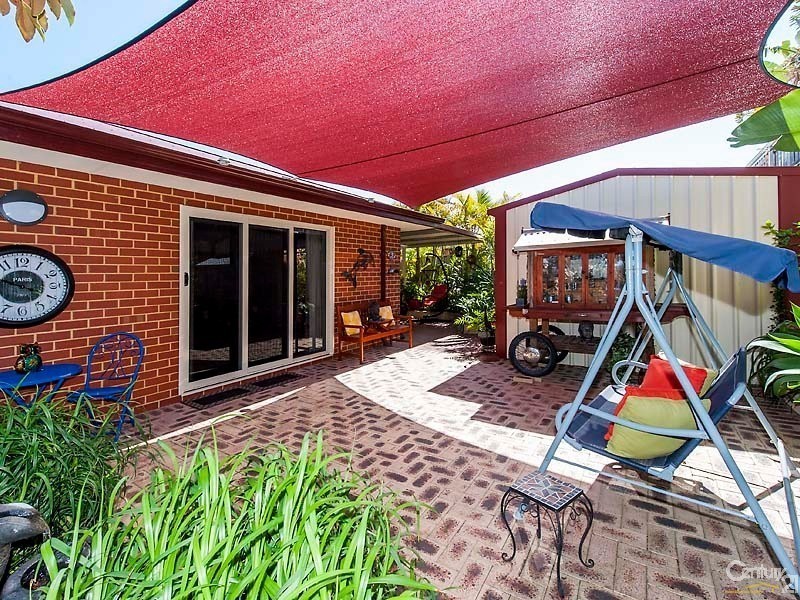 169 Peelwood Parade, Halls Head WA 6210