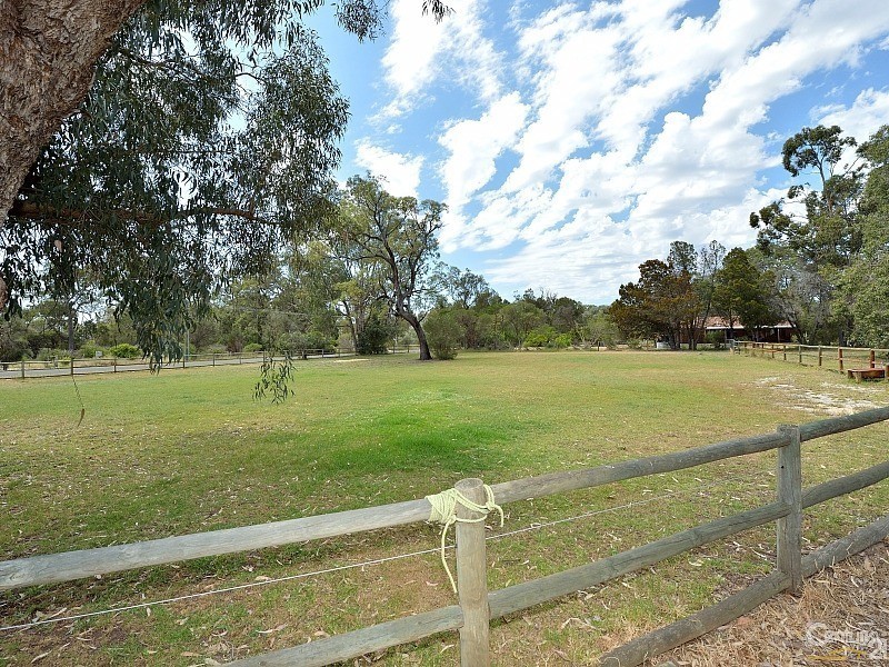 62 Matthie Road, Barragup WA 6209