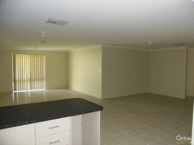 13 Cuballing Retreat, Dawesville WA 6211