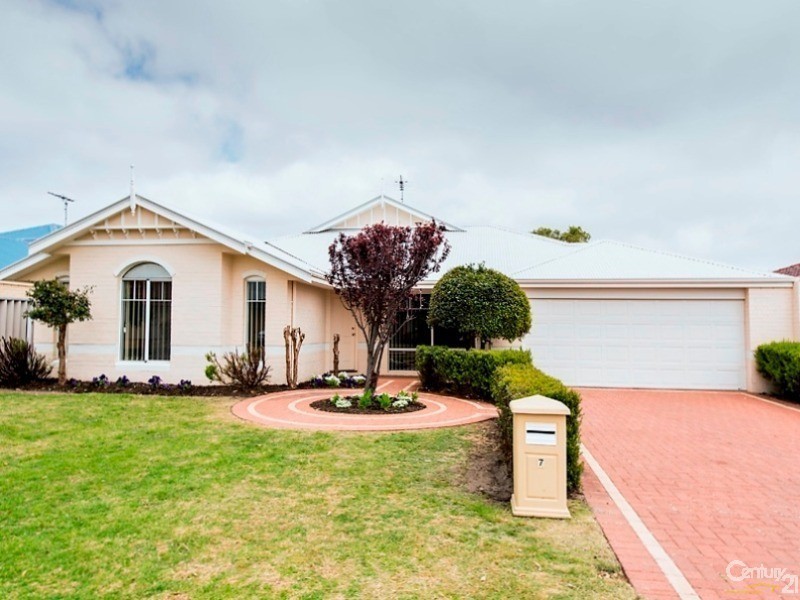 7 Chyverton Corner, Erskine WA 6210