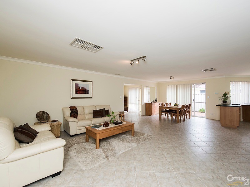 7 Chyverton Corner, Erskine WA 6210