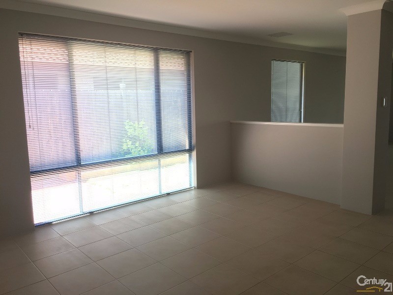 81 Hudson Drive, Dudley Park WA 6210