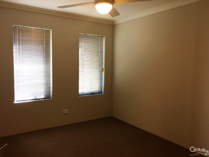 81 Hudson Drive, Dudley Park WA 6210