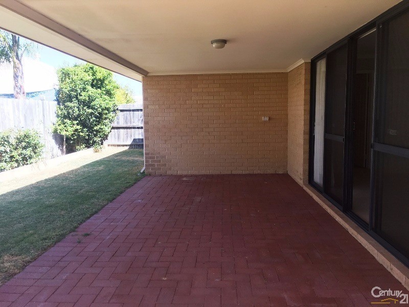 81 Hudson Drive, Dudley Park WA 6210