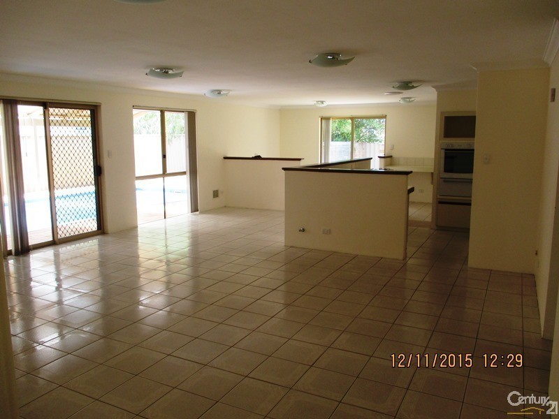 16 Killarney Retreat, Meadow Springs WA 6210