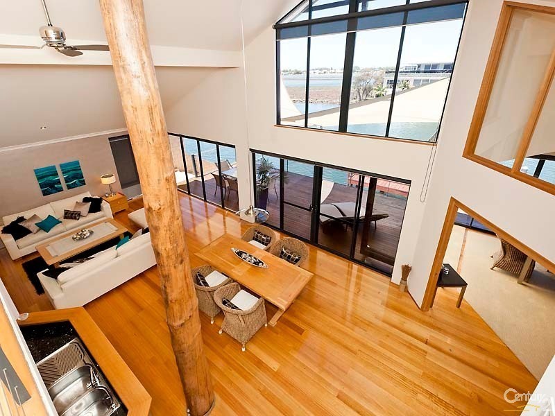 13 Brindabella Crescent, Halls Head WA 6210