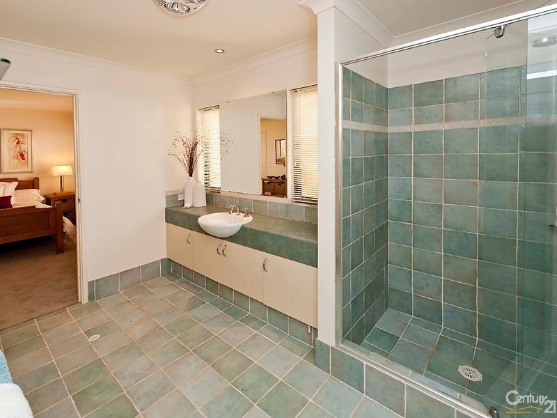 13 Brindabella Crescent, Halls Head WA 6210