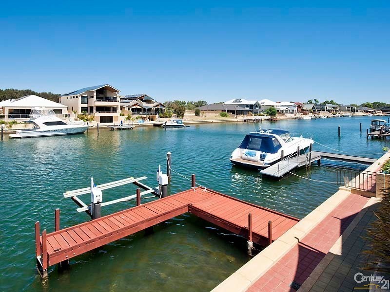 13 Brindabella Crescent, Halls Head WA 6210