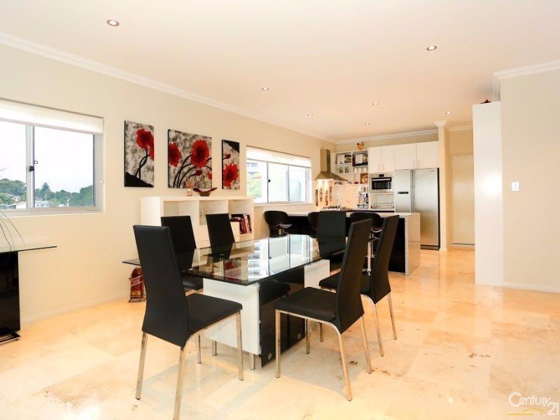 21B Oversby Street, Halls Head WA 6210