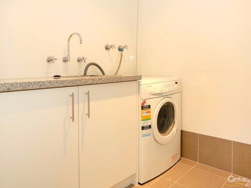 21B Oversby Street, Halls Head WA 6210