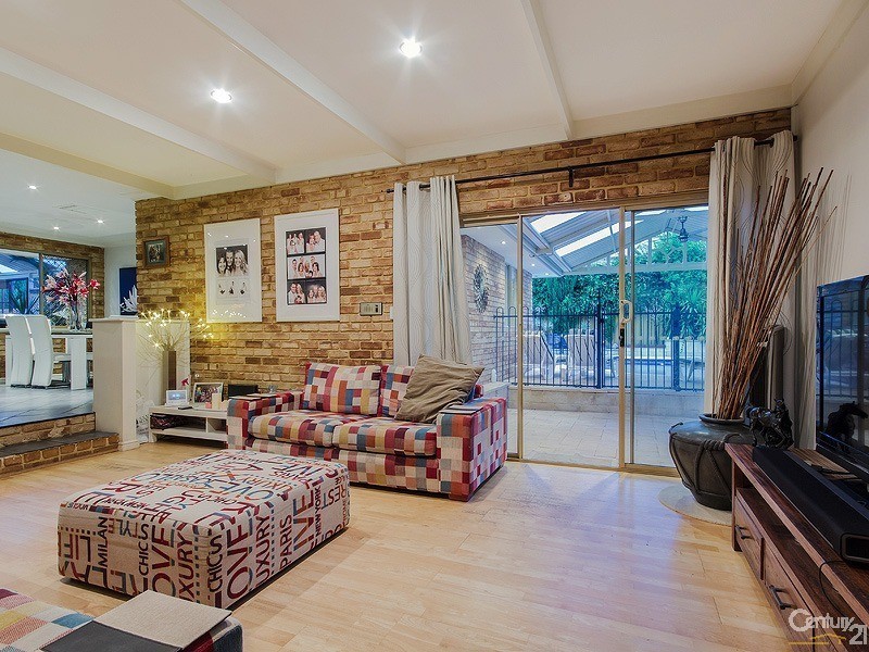 20 Fendam Street, Waikiki WA 6169