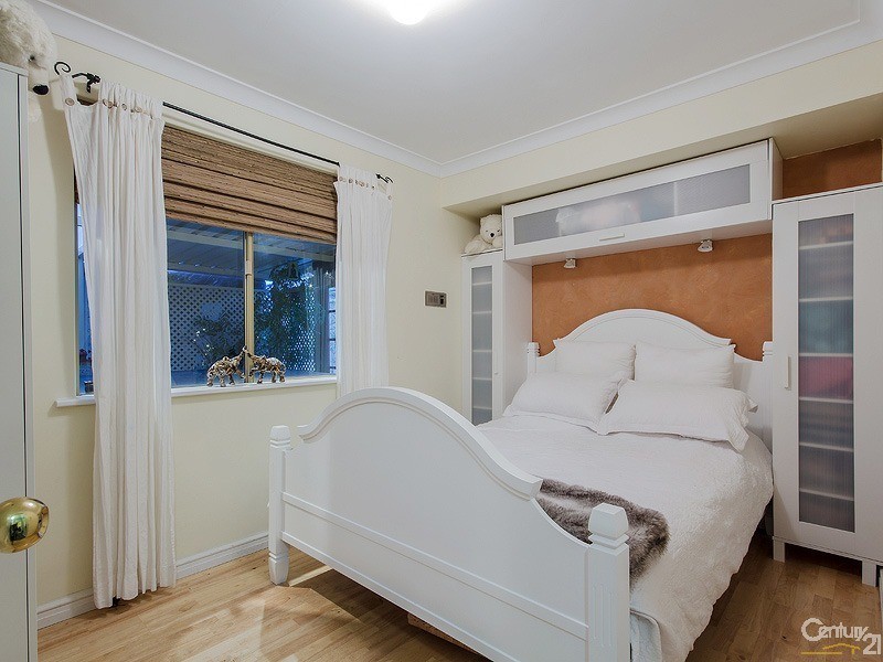 20 Fendam Street, Waikiki WA 6169