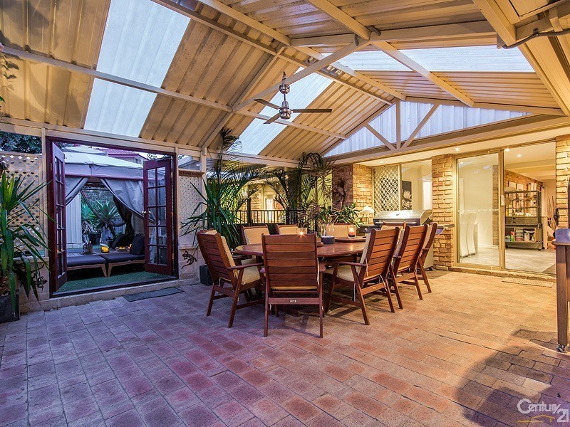 20 Fendam Street, Waikiki WA 6169