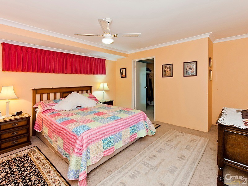 54 Paradise Circuit, Halls Head WA 6210