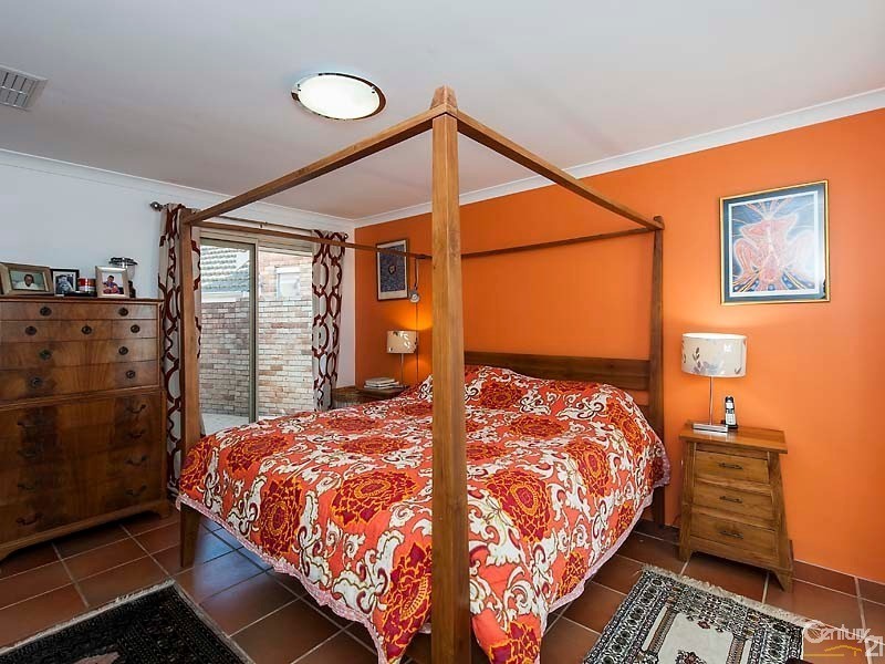 24 Cambria Island Retreat, Halls Head WA 6210