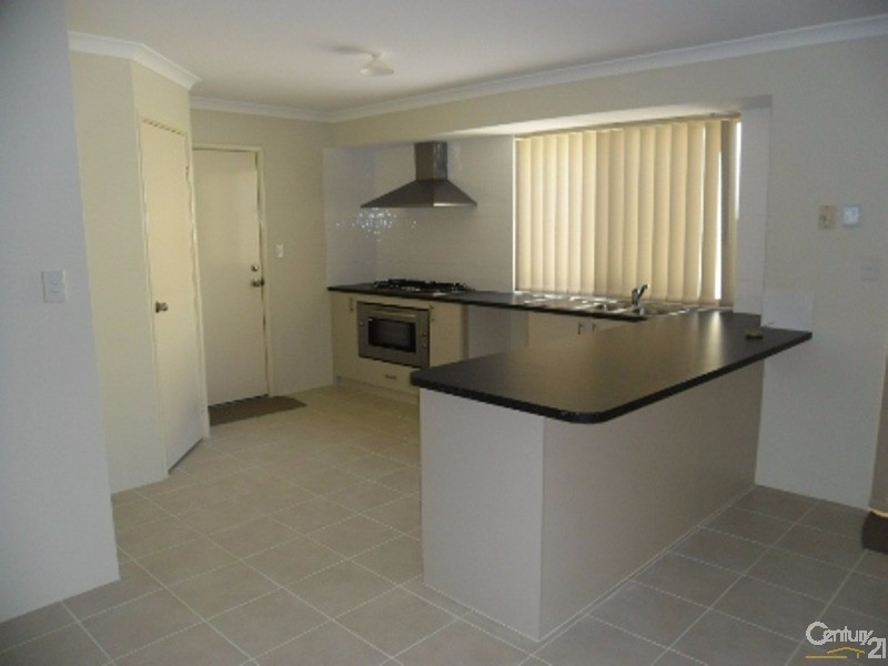 13 Cuballing Retreat, Dawesville WA 6211