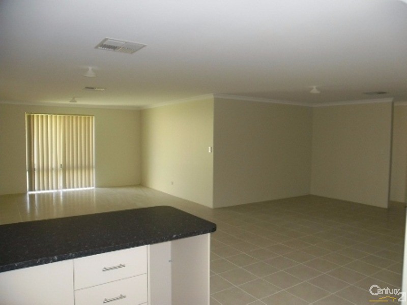 13 Cuballing Retreat, Dawesville WA 6211