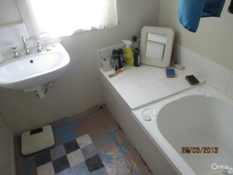 8 Service Street, Mandurah WA 6210