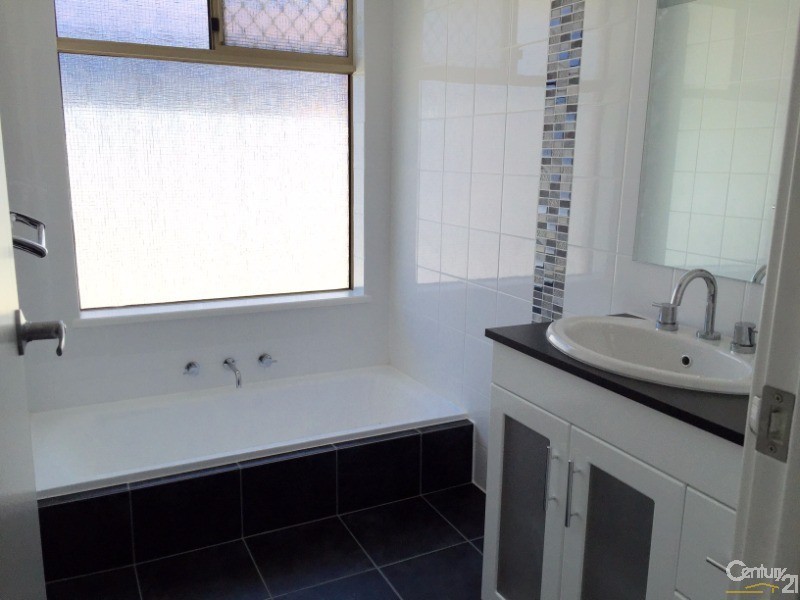 7 Lydia Place, Greenfields WA 6210