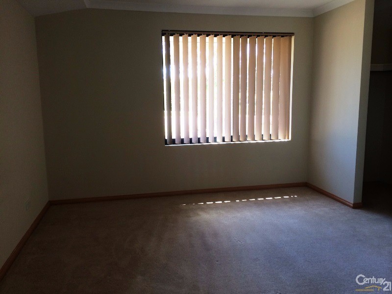 3 Adela Bend, Lakelands WA 6180