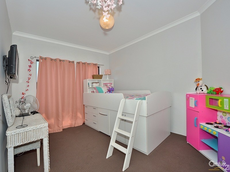 21 Marsdenia Road, Halls Head WA 6210