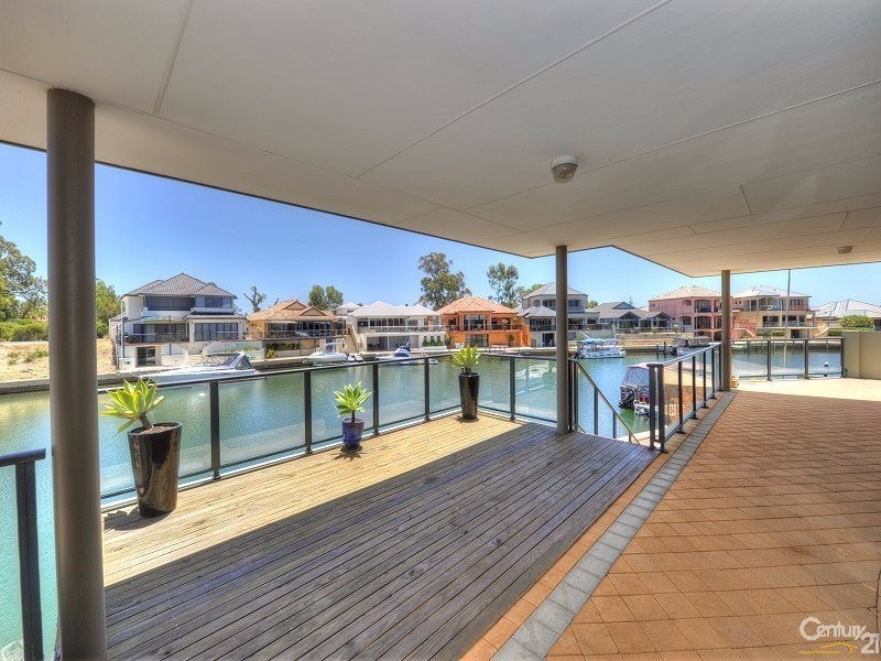 7 Ragamuffin Point, Halls Head WA 6210