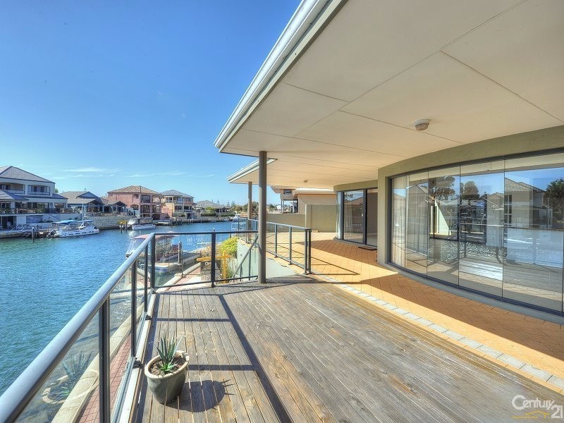 7 Ragamuffin Point, Halls Head WA 6210