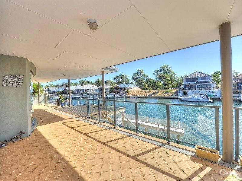 7 Ragamuffin Point, Halls Head WA 6210